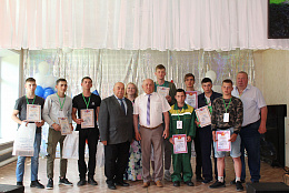Областной конкурс профессионального мастерства «Юный пахарь» прошел в Хворостянском районе